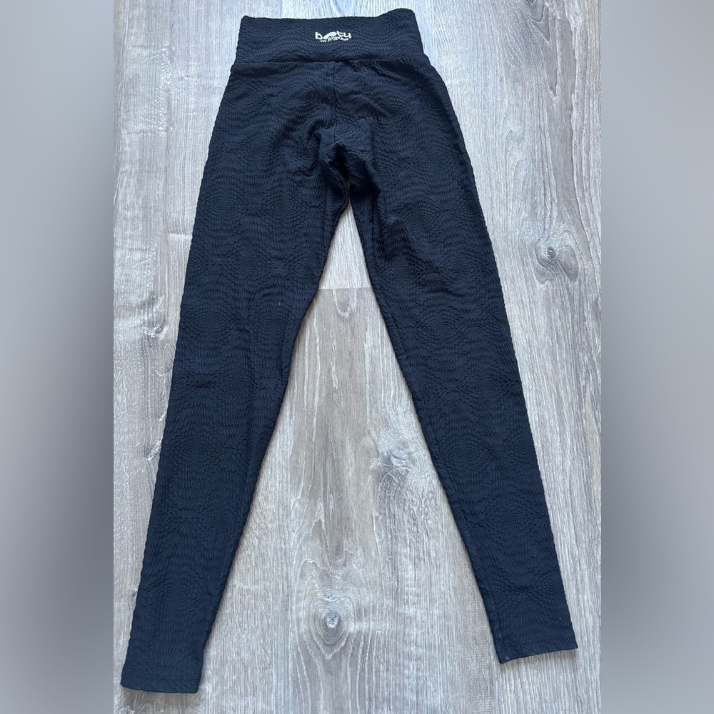 Booty by Brabants Textured Croco Black Leggings Size OS